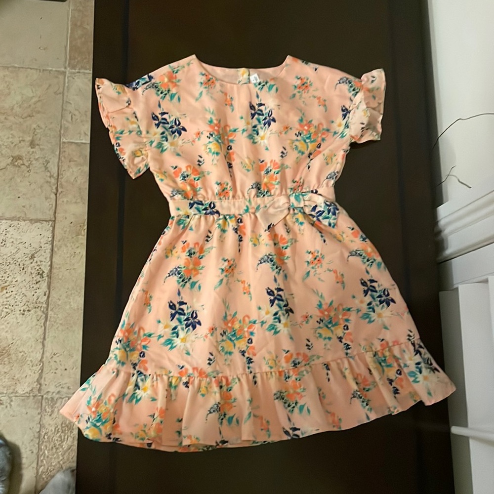 Janie and Jack, Size 7, coral with flowers.  Very cute dress.